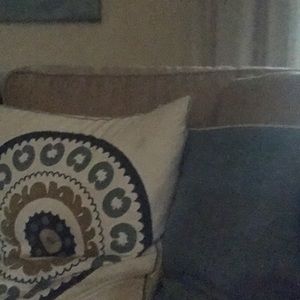 Meet your Posher, Elliott